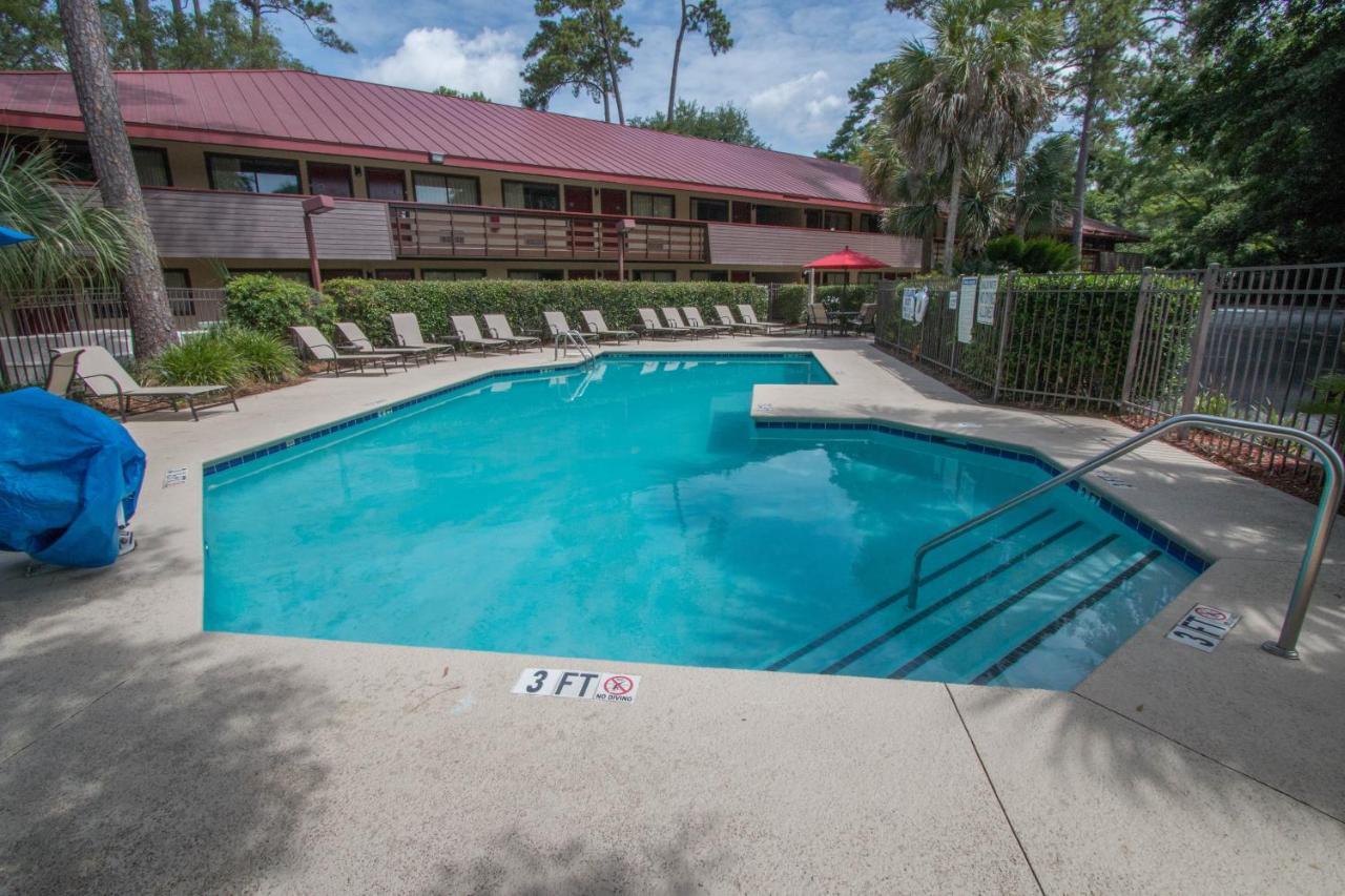 Motel Red Roof 2*